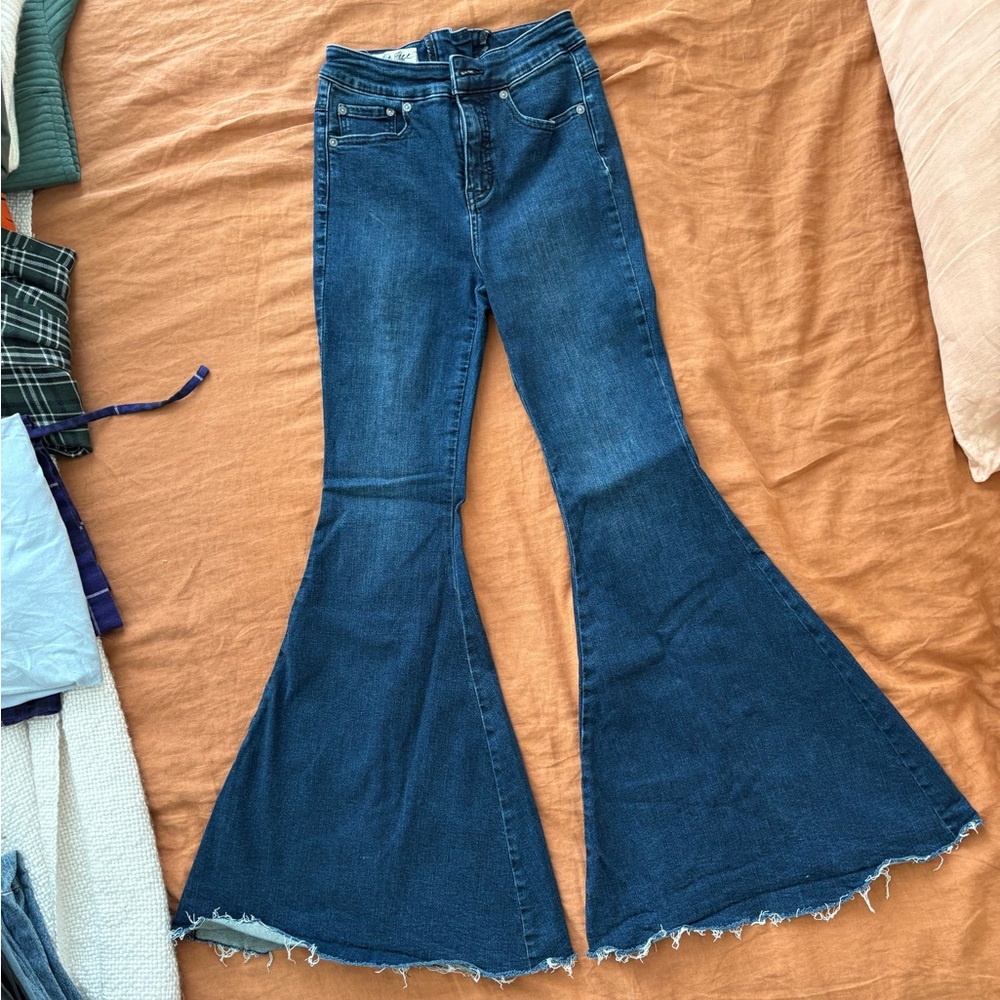 We The Free Crvy Super-High Rise Lace Under Flare Jeans - Picture 2 of 5